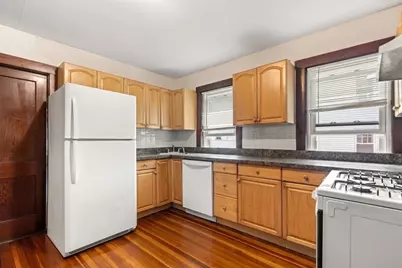 8 Verndale Rd #1, Milton, MA 02186 - Photo 6