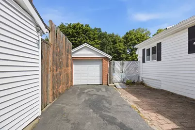 76 Woodcliff Rd, Quincy, MA 02169 - Photo 34