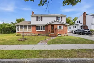 76 Woodcliff Rd, Quincy, MA 02169 - Photo 2