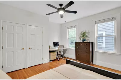 124 Chestnut St #1, Brookline, MA 02445 - Photo 4