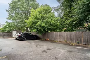 124 Chestnut St, Brookline, MA 02445 - Photo 24