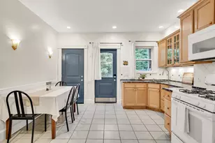 124 Chestnut St, Brookline, MA 02445 - Photo 16