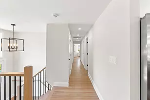 9 Pavia Pl, Framingham, MA 01702 - Photo 16
