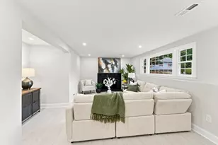 9 Pavia Pl, Framingham, MA 01702 - Photo 32