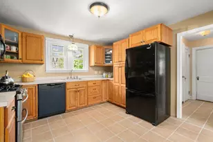 8 Cardinal, Worcester, MA 01602 - Photo 4