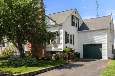 8 Cardinal, Worcester, MA 01602 - Photo 2