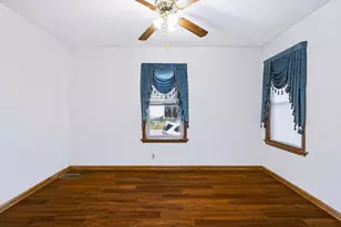112 Quebec St, Lowell, MA 01852 - Photo 6