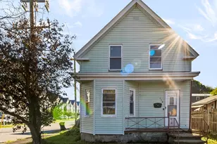 112 Quebec St, Lowell, MA 01852 - Photo 2