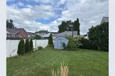 16 Kaveney St, Chicopee, MA 01020 - Photo 10
