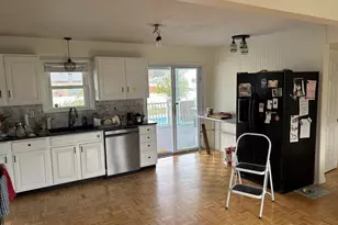 16 Kaveney St, Chicopee, MA 01020 - Photo 14