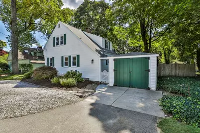 381 Willow St, Mansfield, MA 02048 - Photo 2