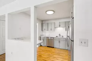 100 Cove Way, Quincy, MA 02169 - Photo 4
