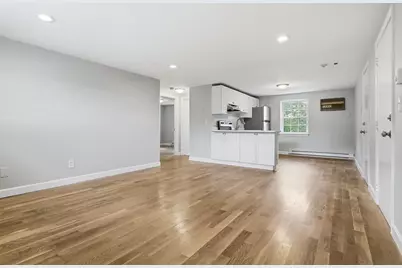 23 Frank St #6, Dracut, MA 01826 - Photo 4