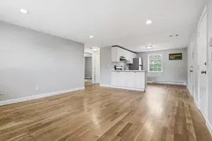 23 Frank St, Dracut, MA 01826 - Photo 4
