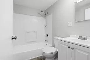 23 Frank St, Dracut, MA 01826 - Photo 10