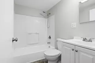 23 Frank St, Dracut, MA 01826 - Photo 10