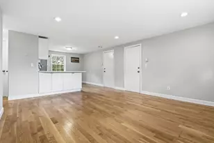23 Frank St, Dracut, MA 01826 - Photo 8