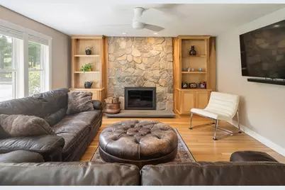 64 Chestnut St, Foxboro, MA 02035 - Photo 10