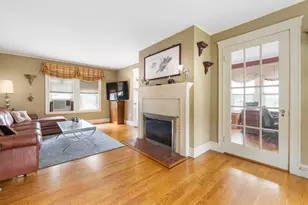 820 Beaver St, Waltham, MA 02452 - Photo 4