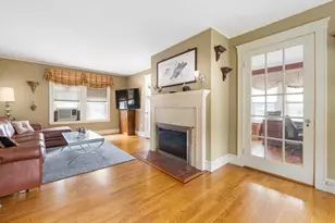 820 Beaver St, Waltham, MA 02452 - Photo 4