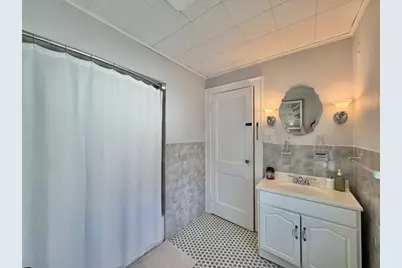 6 Mortimer St, Springfield, MA 01109 - Photo 34