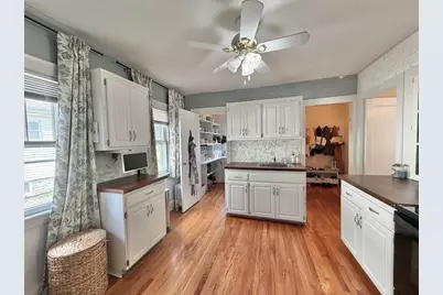 6 Mortimer St, Springfield, MA 01109 - Photo 14