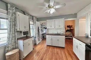 6 Mortimer St, Springfield, MA 01109 - Photo 14