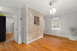 114 Cogswell St, Haverhill, MA 01832 - Photo 2