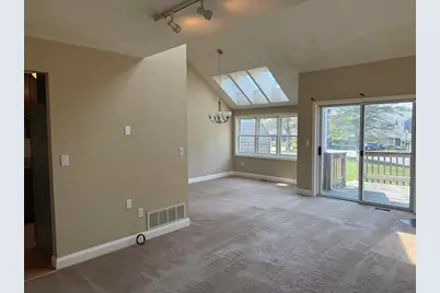 37 Harbor Hill Dr #37, Bourne, MA 02532 - Photo 2
