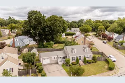 52 Chisholm Rd, Weymouth, MA 02190 - Photo 2
