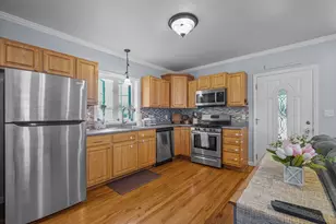 249 Baird St, Fall River, MA 02721 - Photo 4