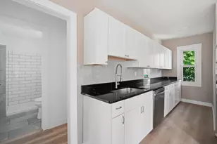 35-37 Ozark St, Springfield, MA 01108 - Photo 18