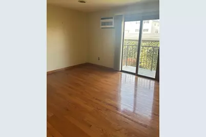 100 Howard St #6, Fall River, MA 02721 - Photo 2