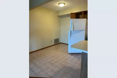 100 Howard St #6, Fall River, MA 02721 - Photo 4