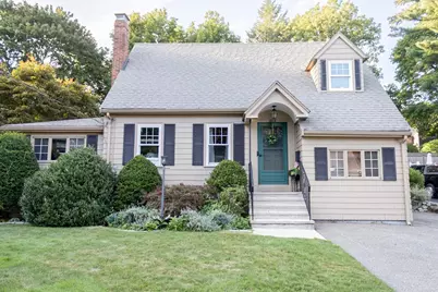 204 Beech Ave, Melrose, MA 02176 - Photo 2