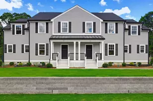 37 Poquanticut Ave, Easton, MA 02356 - Photo 1