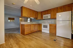 38 Colvin St, Attleboro, MA 02703 - Photo 4