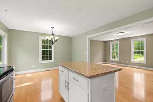 9 Shamrock Ln, Lakeville, MA 02347 - Photo 4