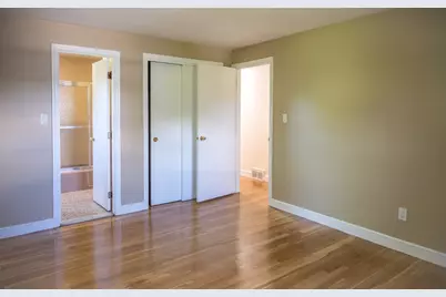 21 Debra Ln, Framingham, MA 01701 - Photo 12