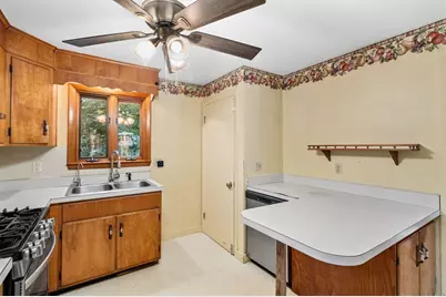 8 Wheeler Rd, Westborough, MA 01581 - Photo 12