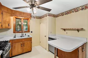 8 Wheeler Rd, Westborough, MA 01581 - Photo 12