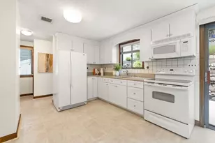 58 Albemarle Rd, Waltham, MA 02452 - Photo 8