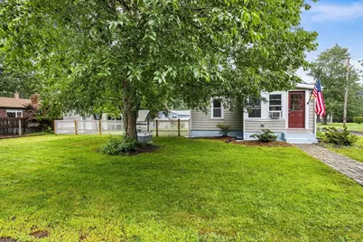 38 Lynnbrook Ave, Taunton, MA 02780 - Photo 2