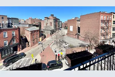 187 North St #8, Boston, MA 02113 - Photo 2