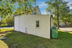963 Russells Mills Rd, Dartmouth, MA 02748 - Photo 4