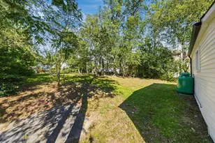 963 Russells Mills Rd, Dartmouth, MA 02748 - Photo 10