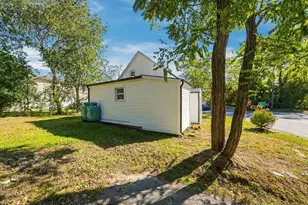 963 Russells Mills Rd, Dartmouth, MA 02748 - Photo 8