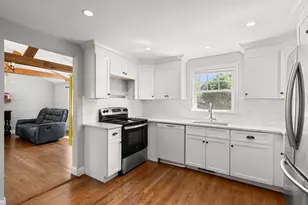 106 Lynnfield St, Peabody, MA 01960 - Photo 4