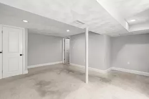 106 Lynnfield St, Peabody, MA 01960 - Photo 24