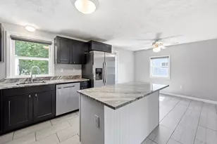51 Broad St, Billerica, MA 01821 - Photo 4